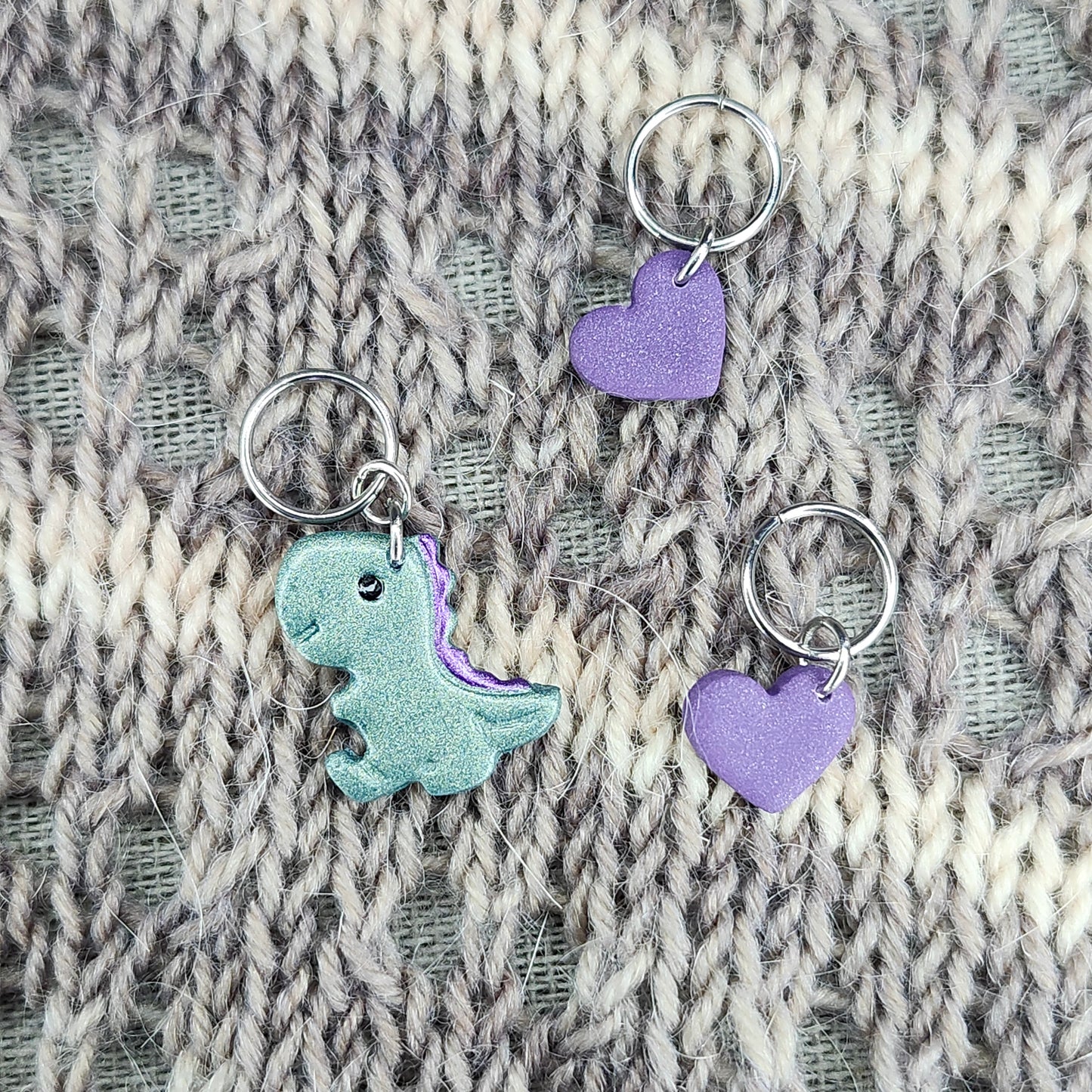 Dinosaure vert métallique