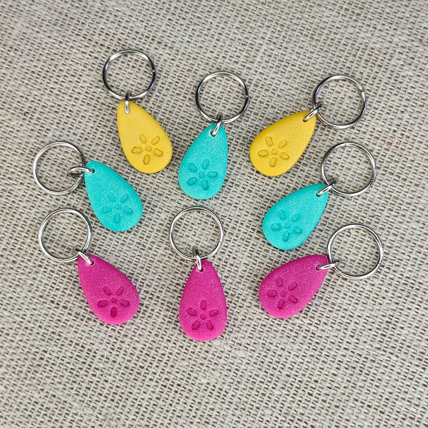 Gouttes avec fleur aqua, rose, or