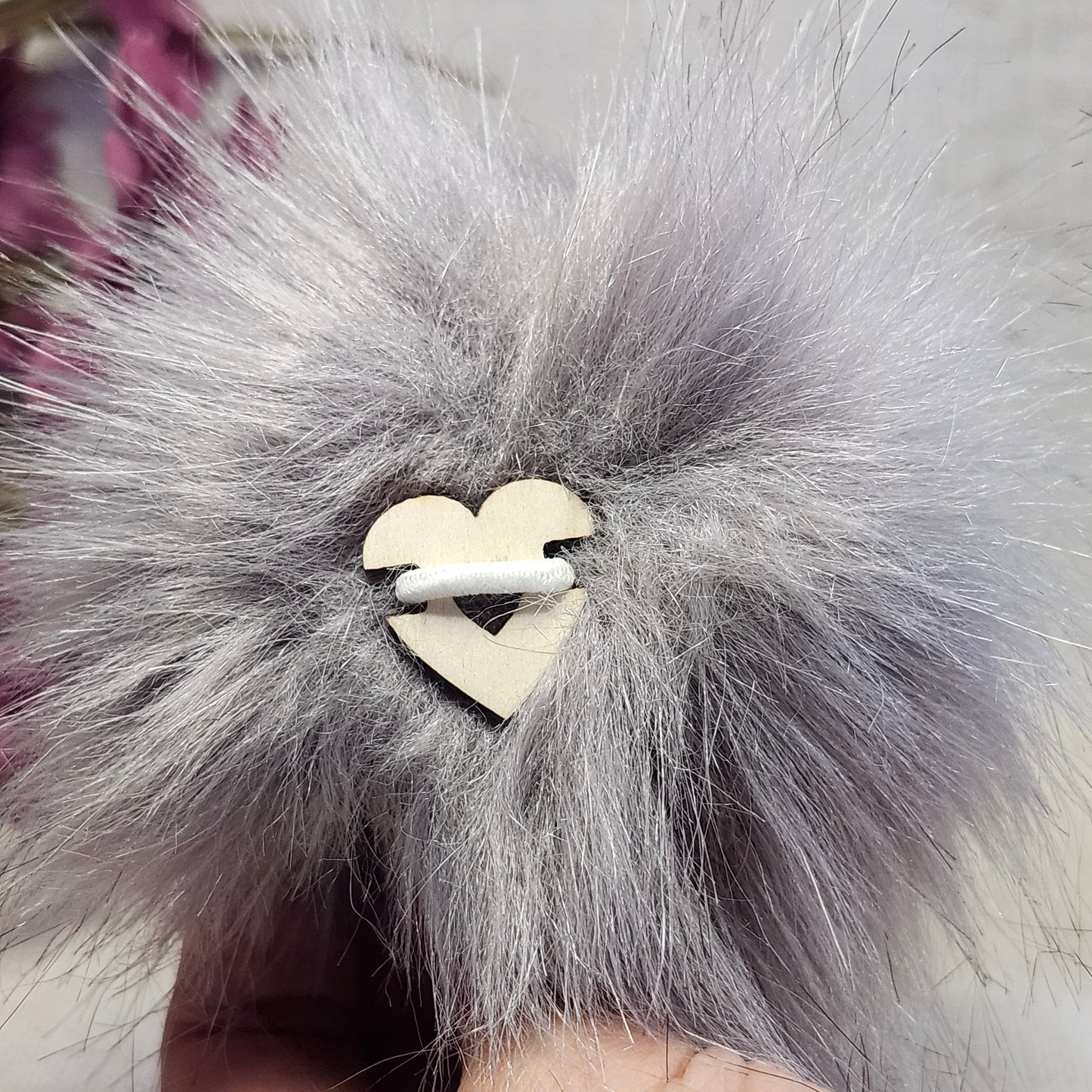 Pompon gris argenté