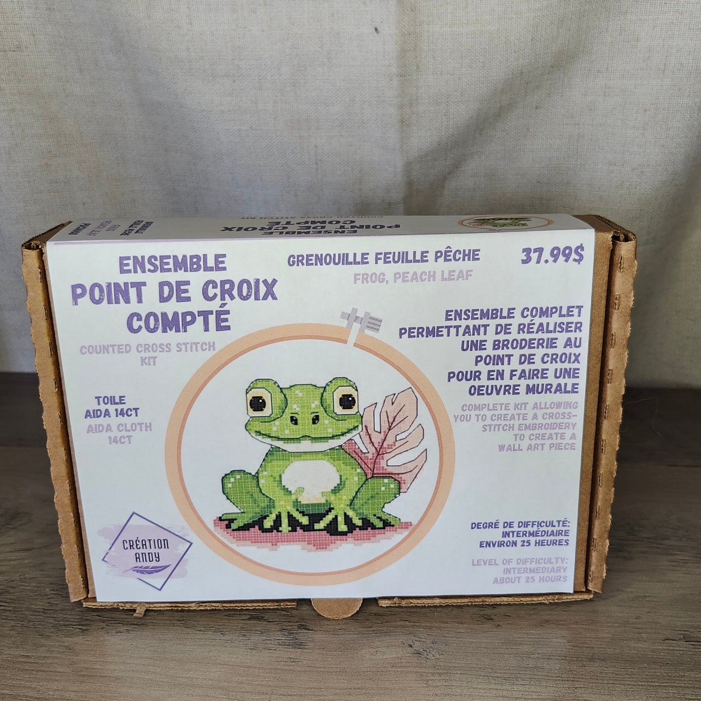 Grenouille, feuille pêche