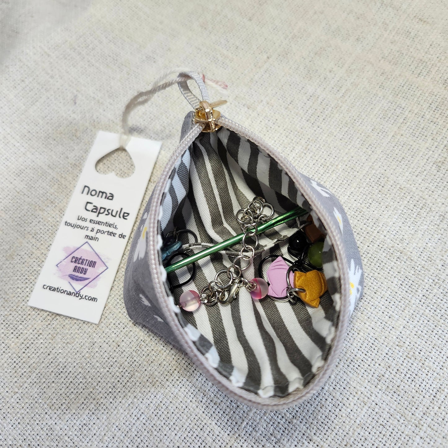 Noma Capsule - Gris floral