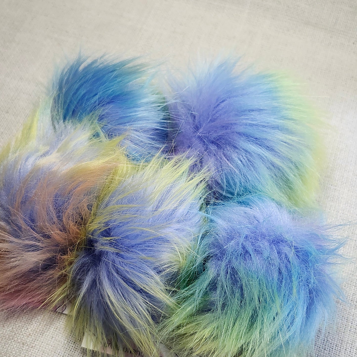 Pompon multicolore - jaune