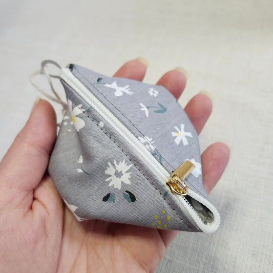 Noma Capsule - Gris floral