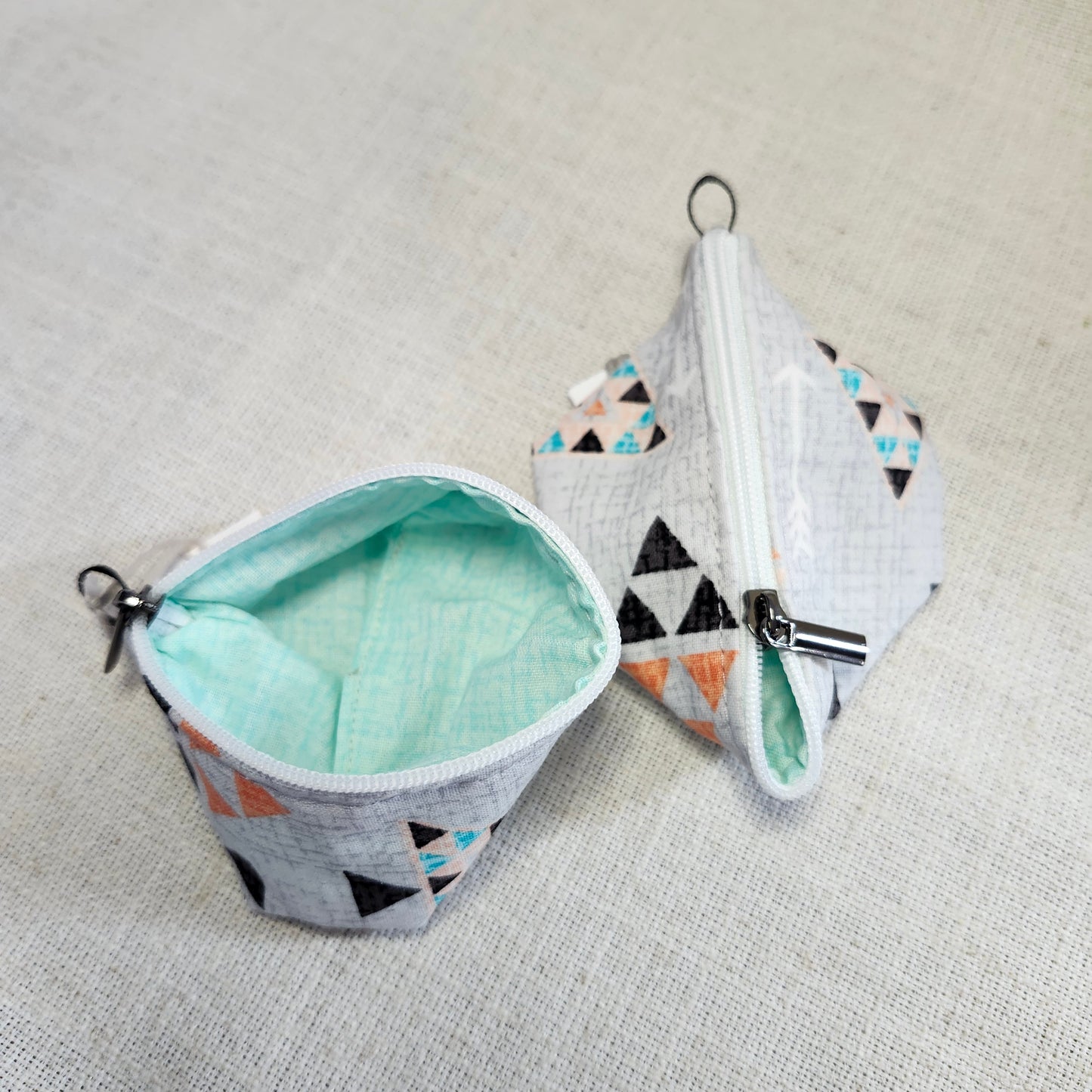 Noma Capsule - Triangles pastels