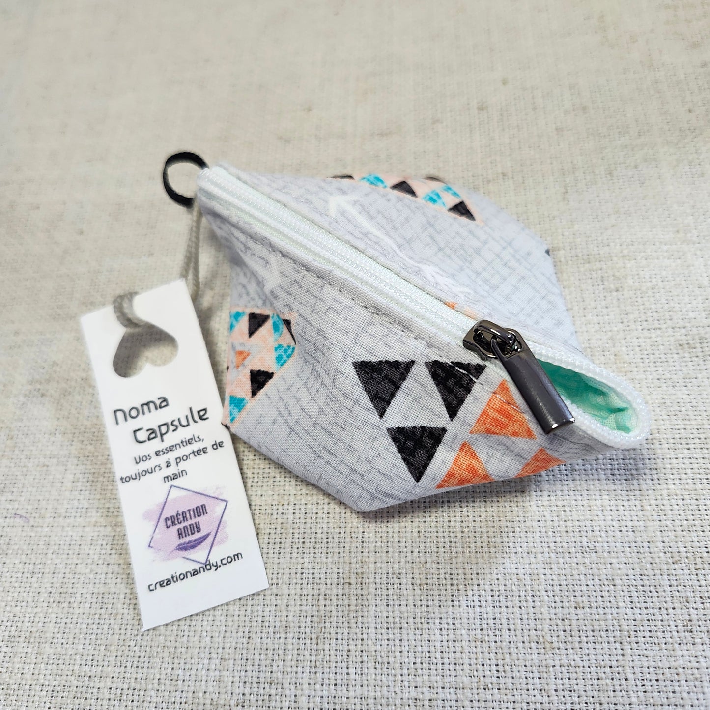 Noma Capsule - Triangles pastels