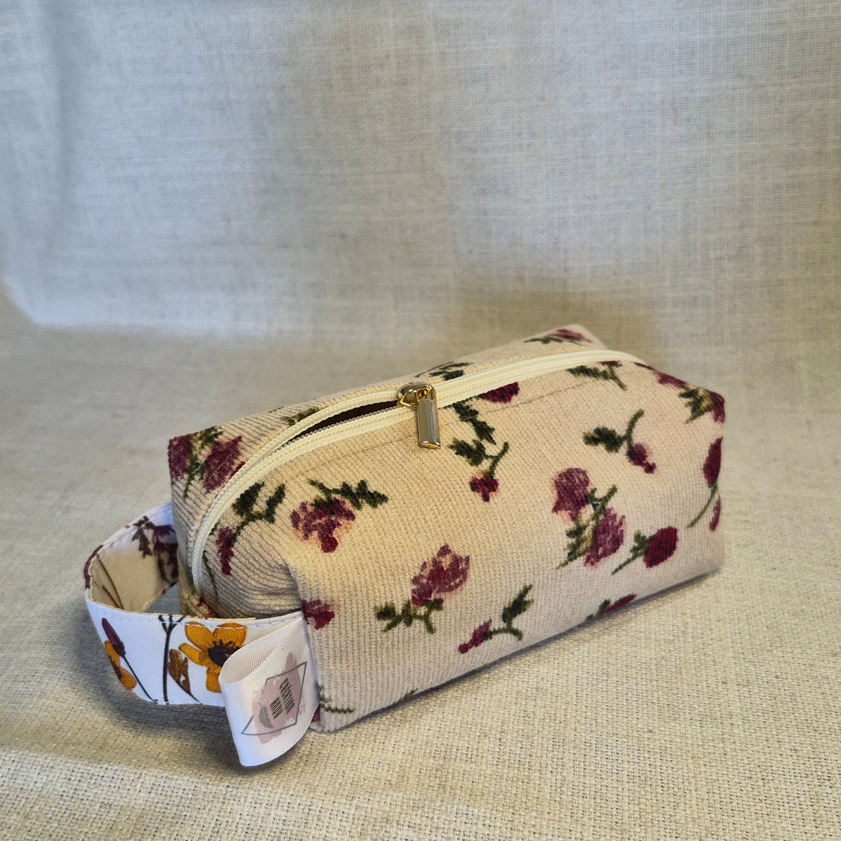 Velis Signature - Beige avec roses X Champs fleuri