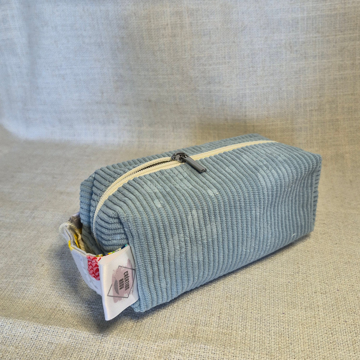 Velis Signature - Bleu avec fleurs X Chats & tricot