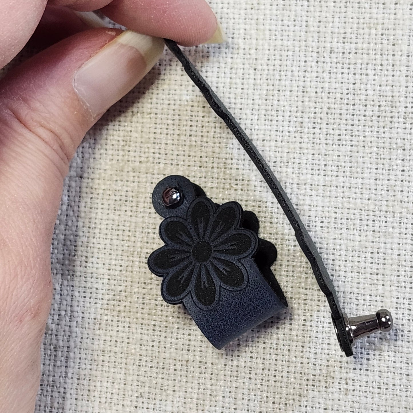 Étiquettes pour tricot - Fleur classique marine et brun