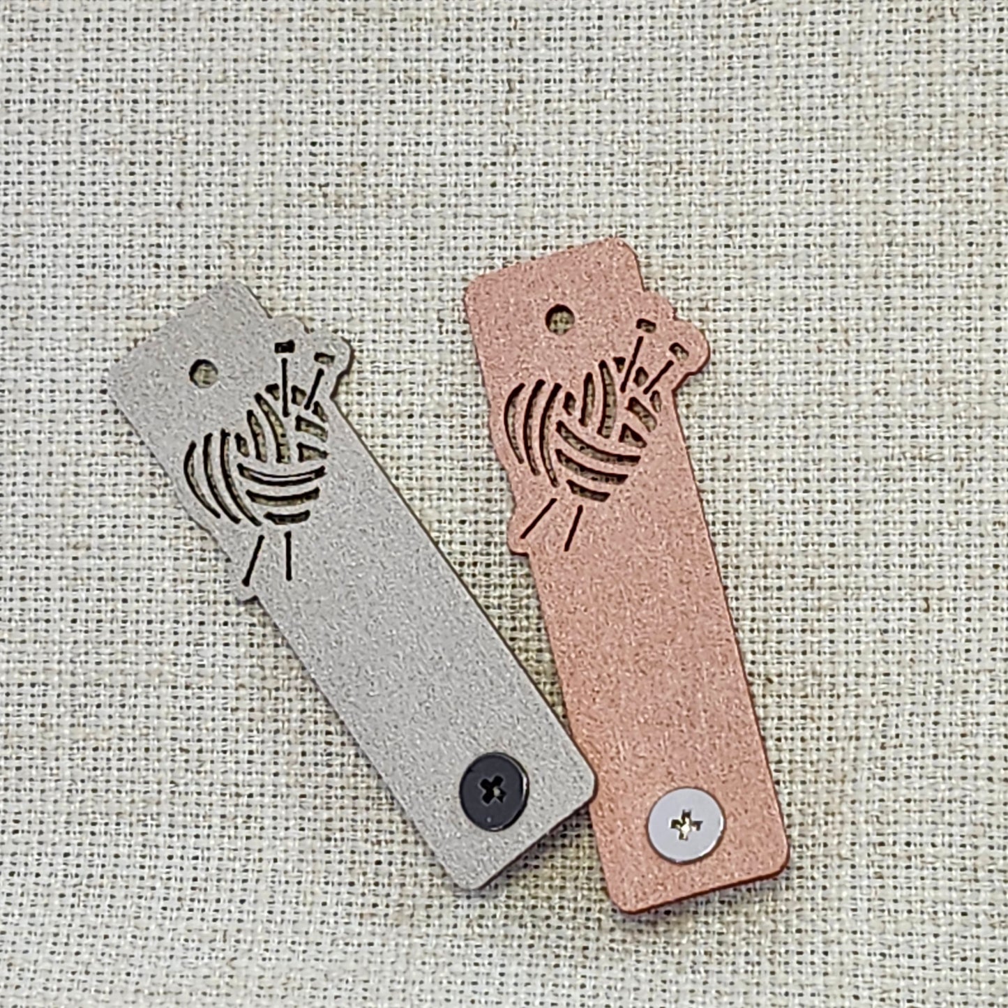 Étiquettes pour tricot - Ceur balle de laine abricot et gris pâle