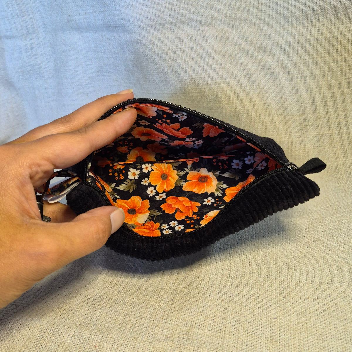 Velis Carnet - Velours noir X fleurs oranges