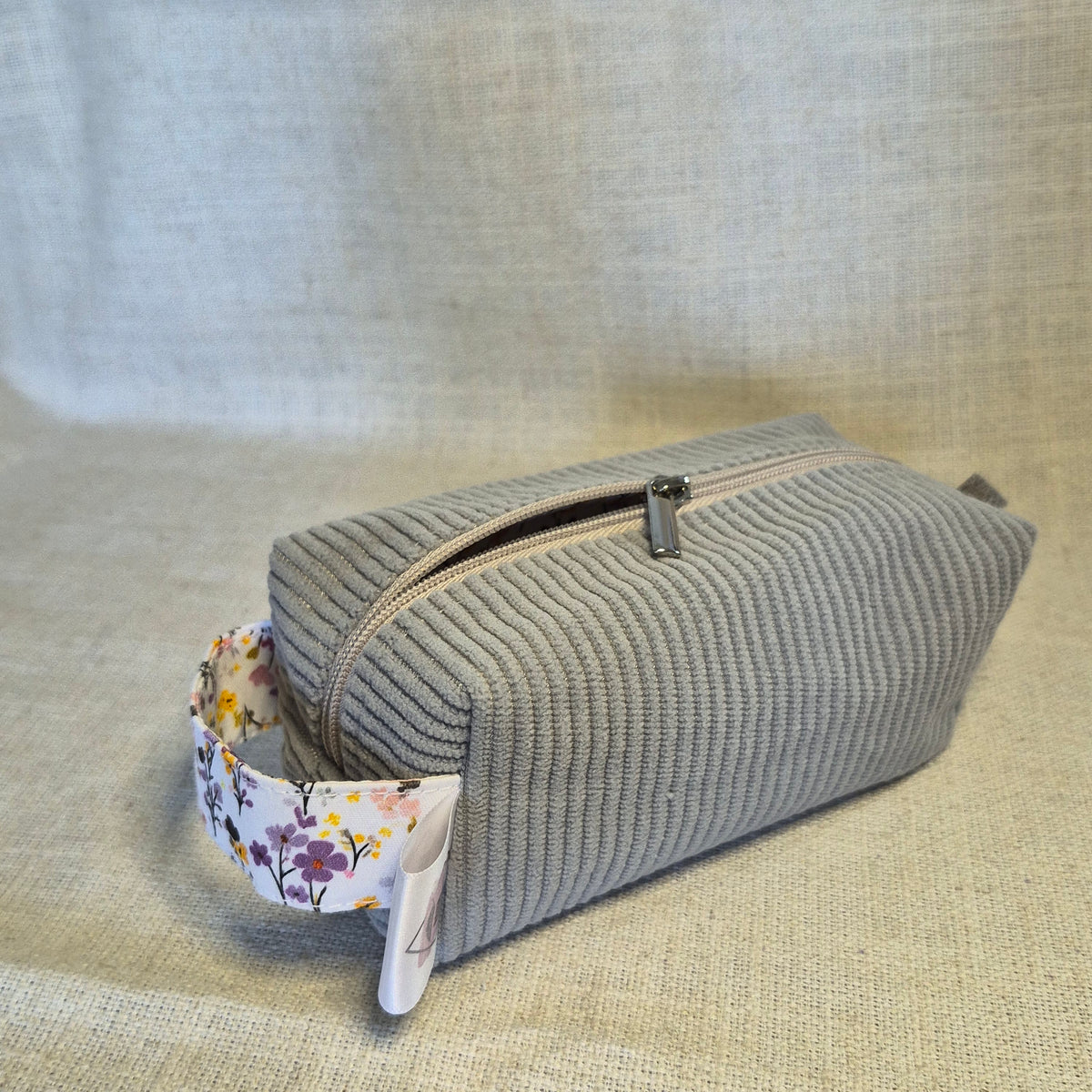 Velis Signature - Gris bleuté X Champs fleuri