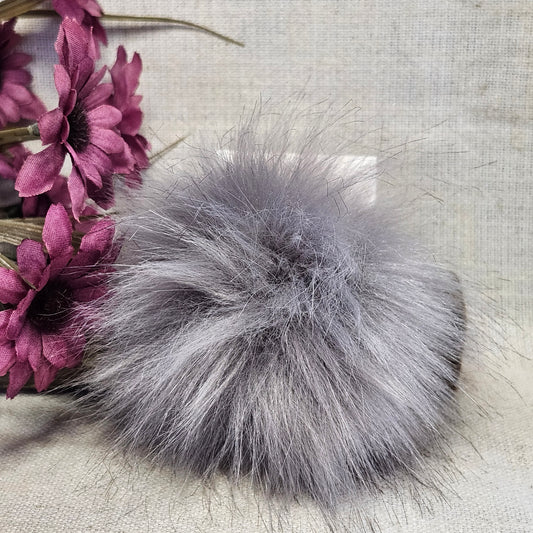 Pompon gris moyen