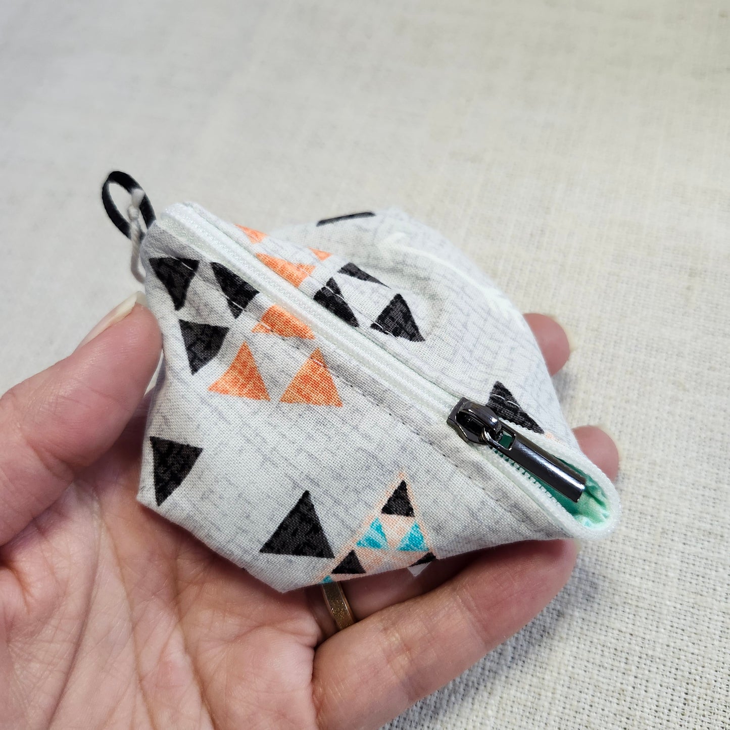 Noma Capsule - Triangles pastels